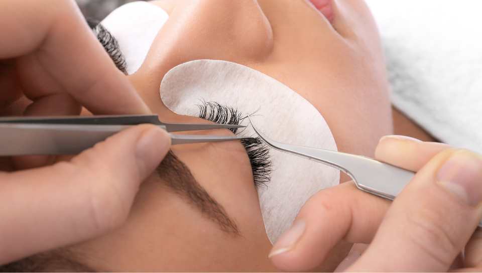 Sandra estética extension de pestañas